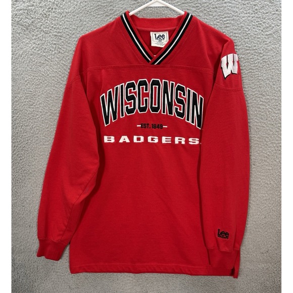 Vintage Wisconsin Badgers Shirt Adult Medium Red Embroidered NCAA Sports 90s Y2K - Picture 1 of 14
